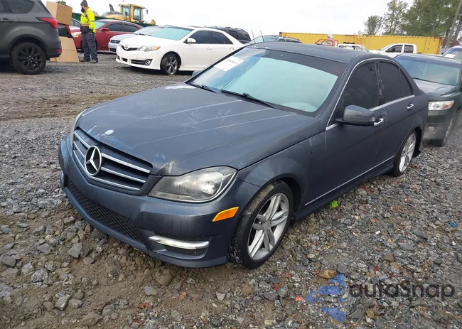 WDDGF4HB7EG205572: 44085653