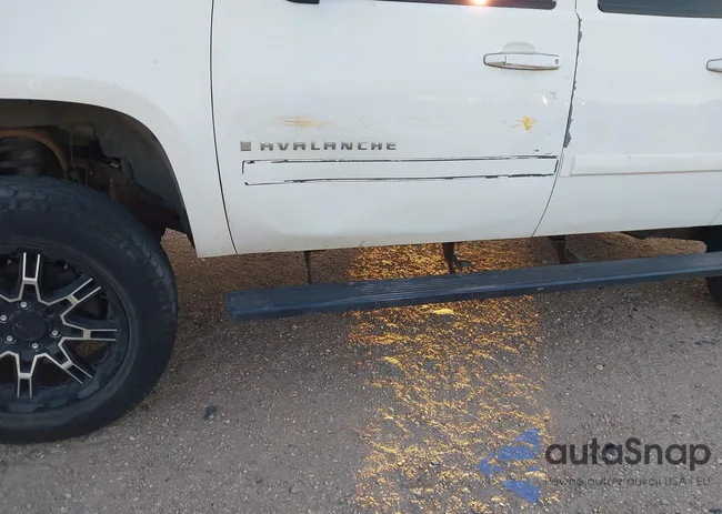 3GNFK12367G167042: 44085686