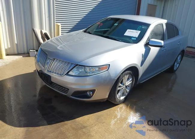 1LNHL9DR9CG801945: 44085736