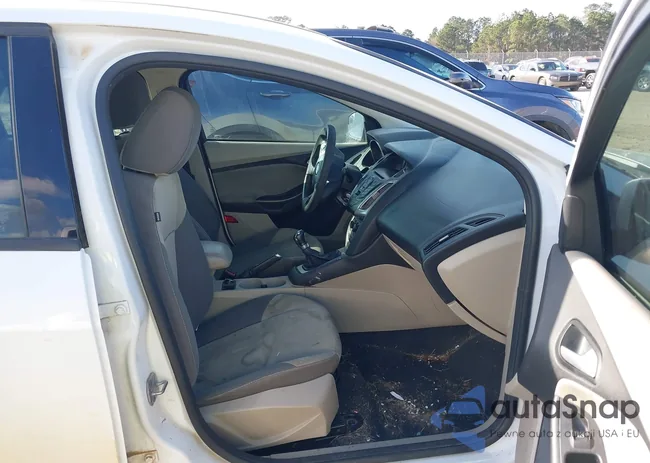 1FADP3F23EL189956: 44085807