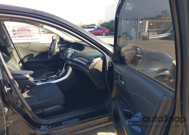 1HGCR2F0XHA009267: 44085811