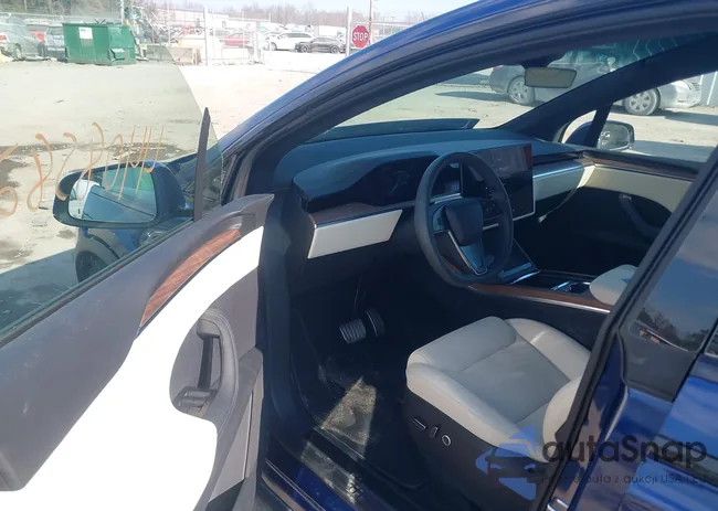 7SAXCBE57RF458853: 44085827