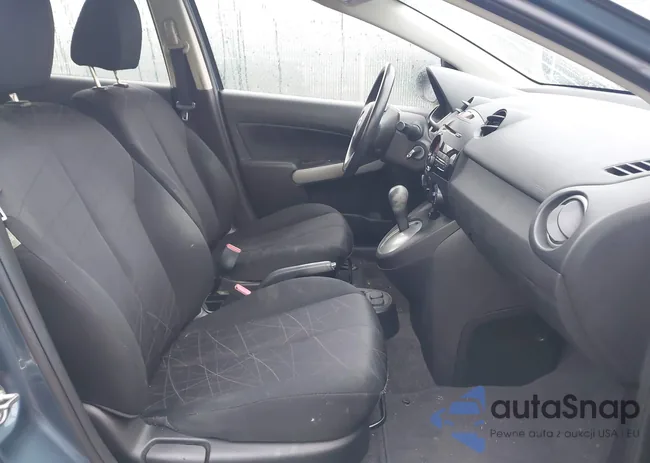 JM1DE1KY0E0181300: 44085853