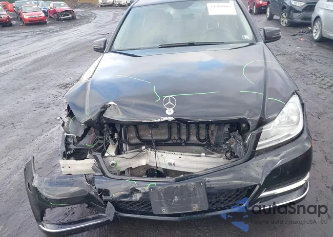 WDDGF8AB5DA832385: 44085880