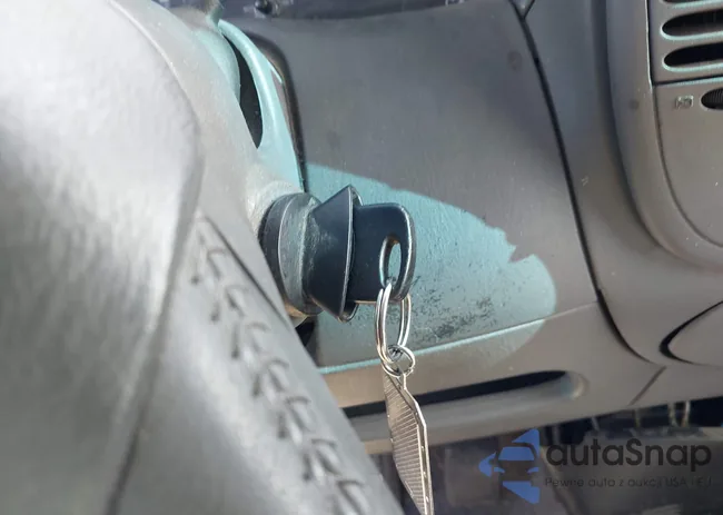 1FTRX17W32NA98630: 44085946