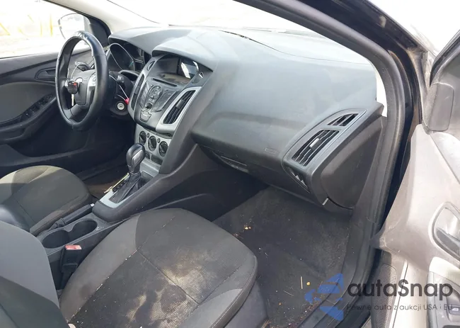 1FAHP3K29CL244785: 44086075