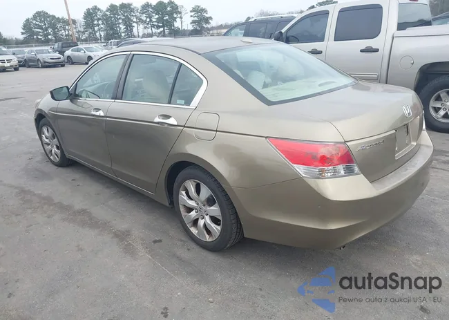 1HGCP36868A070584: 44085231