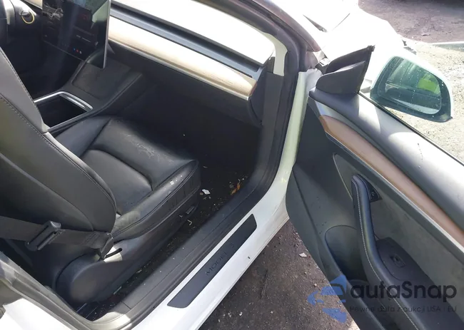 5YJ3E1EB2MF101000: 44086686