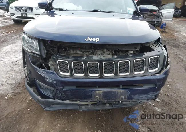 3C4NJDBB8KT704168: 44086775