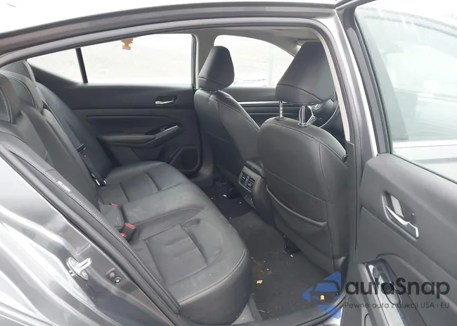 1N4BL4EW9RN330987: 44086777