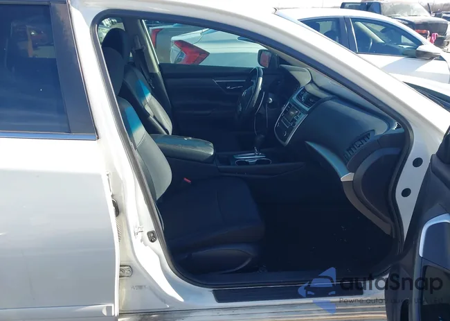 1N4AL3AP7GC269541: 44086823