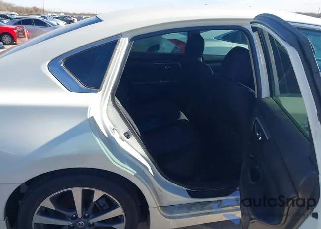 1N4AL3AP7GC269541: 44086823