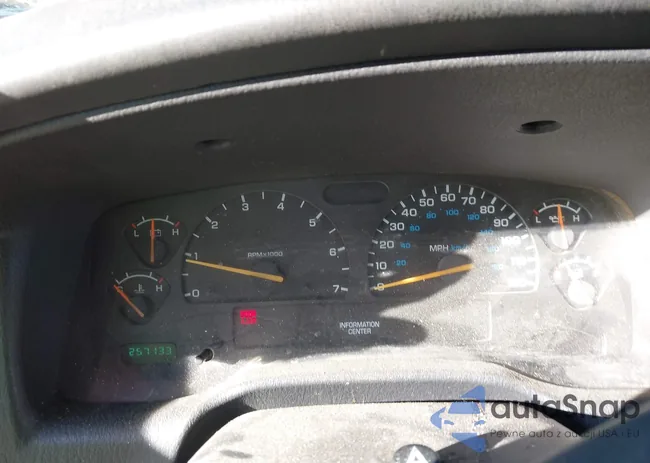 1B4HS48N52F121785: 44086843