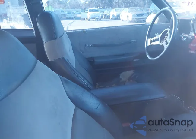 1G1GZ11G0HP138980: 44086906