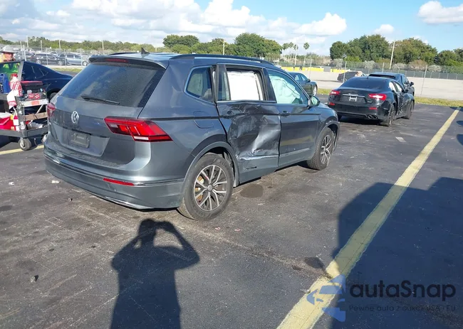 3VV3B7AX2MM030990: 44086909