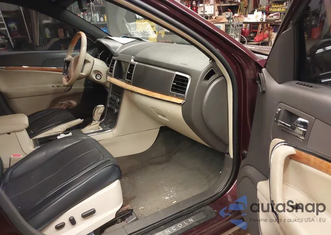 3LNHL2JC3BR758685: 44087014