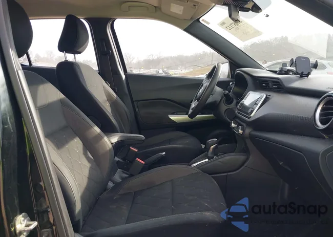 3N1CP5CV8LL550876: 44087112