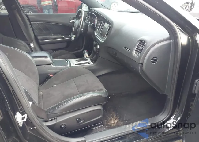 2C3CDXCT3FH738223: 44086181