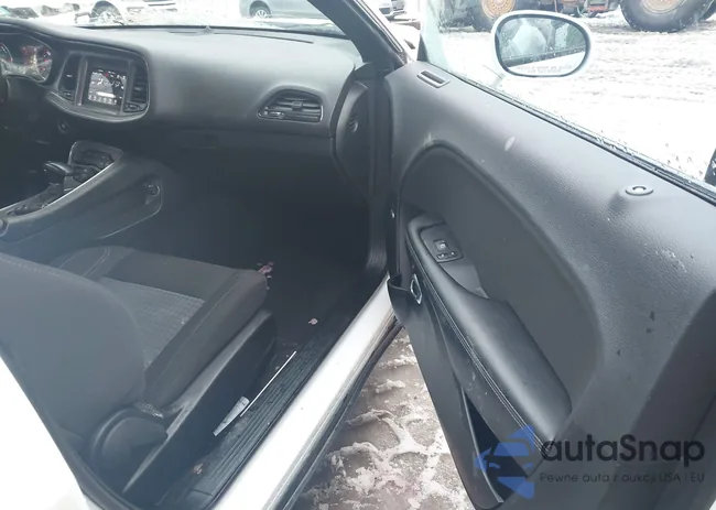 2C3CDZAG9PH563057: 44086375