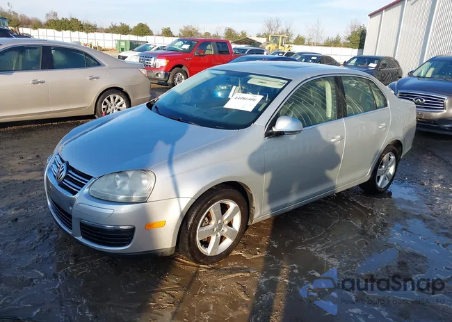 3VWRM71K49M082472: 44086408