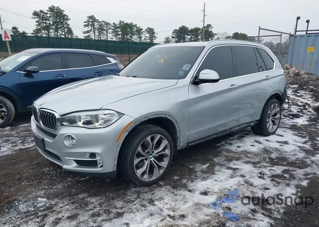 5UXKR0C3XH0V83806: 44086487