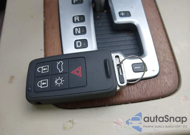 YV4BZ982X91062521: 44087600