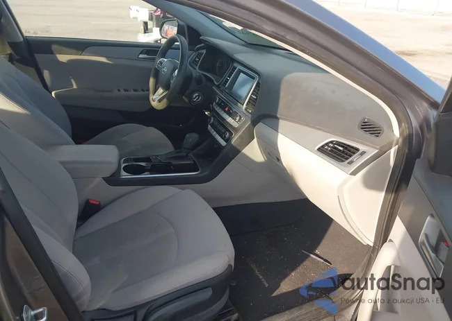 5NPE24AF7JH679215: 44087662