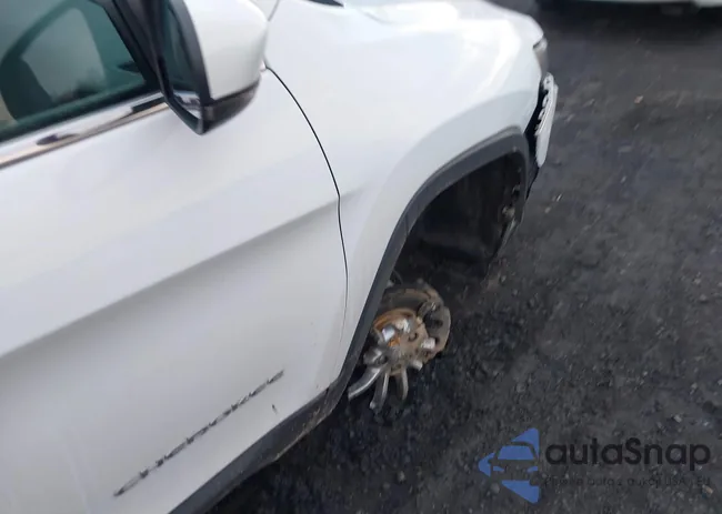 1C4PJMLX3KD223690: 44087711