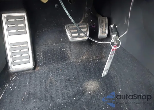 3VW4T7AU5HM015148: 44087841