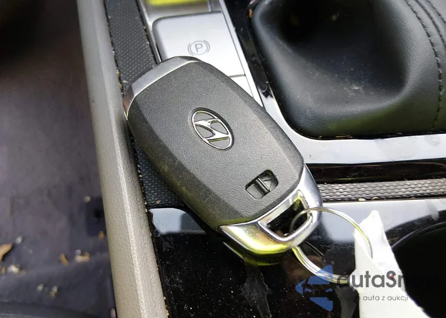 KMHLS4AG5PU401908: 44087846