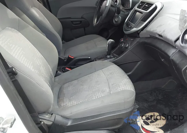 1G1JB5SH1H4163722: 44087872