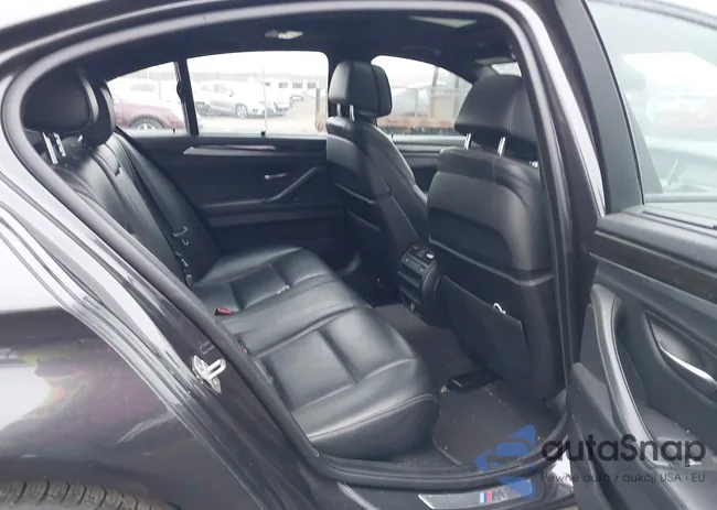 WBA5B3C53FD539932: 44087880