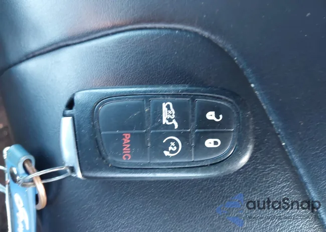 1C4PJMLX7KD157810: 44087920