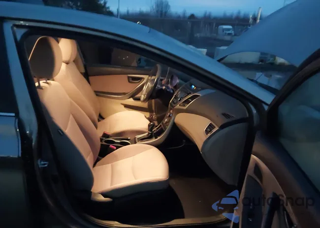 5NPDH4AE9GH679405: 44087926