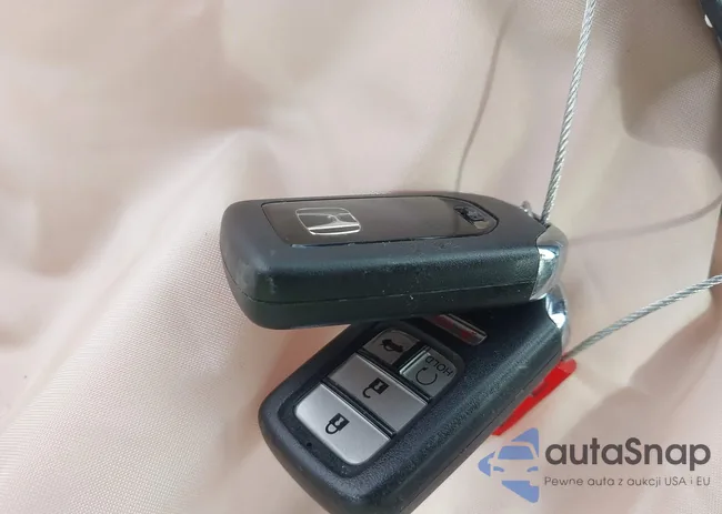 1HGCR2F79HA132779: 44087999