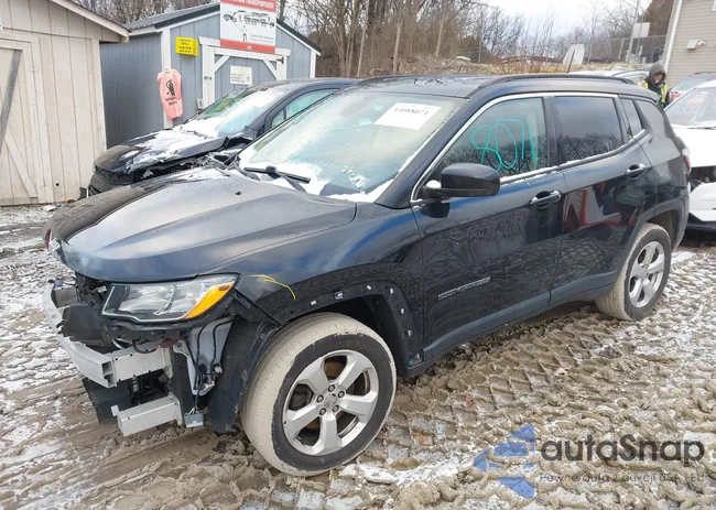 3C4NJDBBXJT199412: 44088071