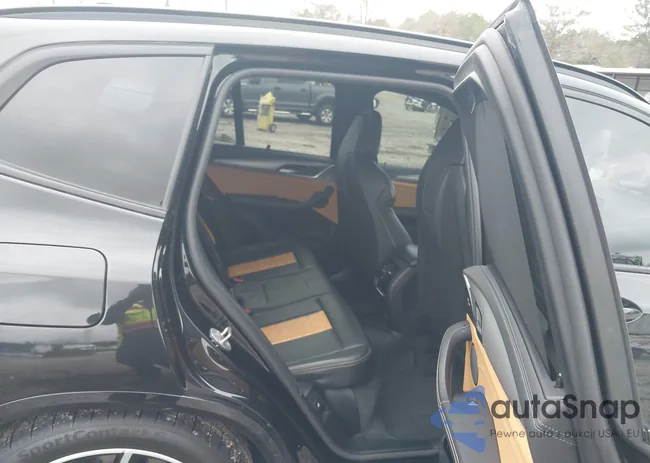 5YMTS0C06M9F01019: 44087152