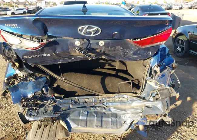 5NPD84LF7JH327095: 44087188