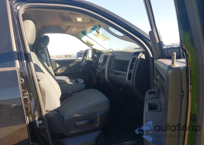 1C6RR6FT7ES364520: 44087345