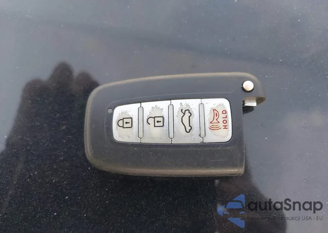 KMHGC4DD1CU188448: 44087357