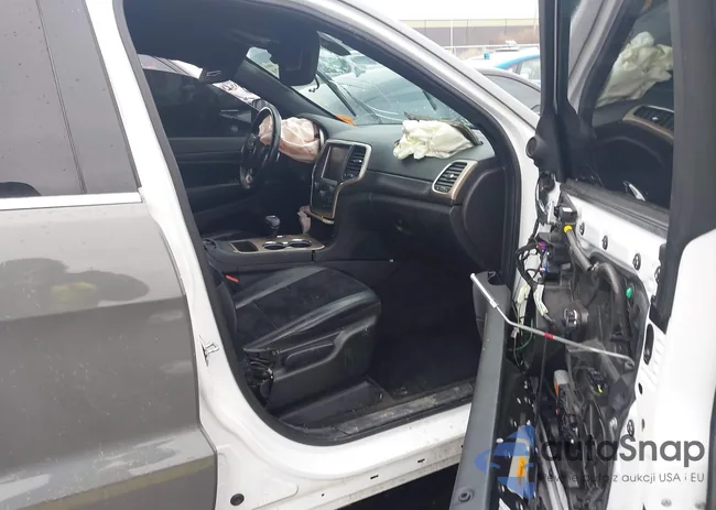 1C4RJFAG2FC813995: 44087379