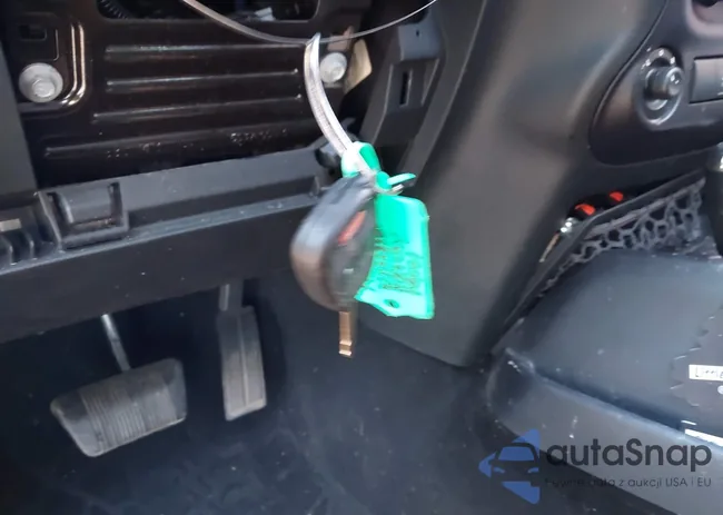 1C4BJWDG5FL593071: 44087392