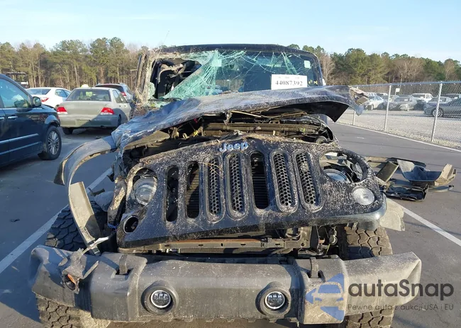 1C4BJWDG5FL593071: 44087392