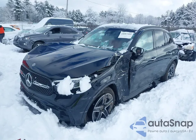 W1NKM4HB9RF140979: 44087444