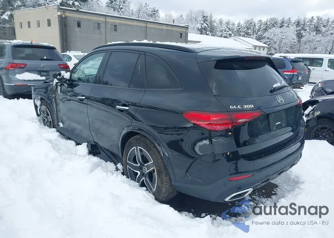 W1NKM4HB9RF140979: 44087444