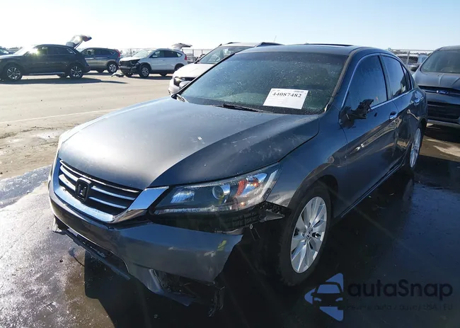 1HGCR2F76FA207418: 44087482