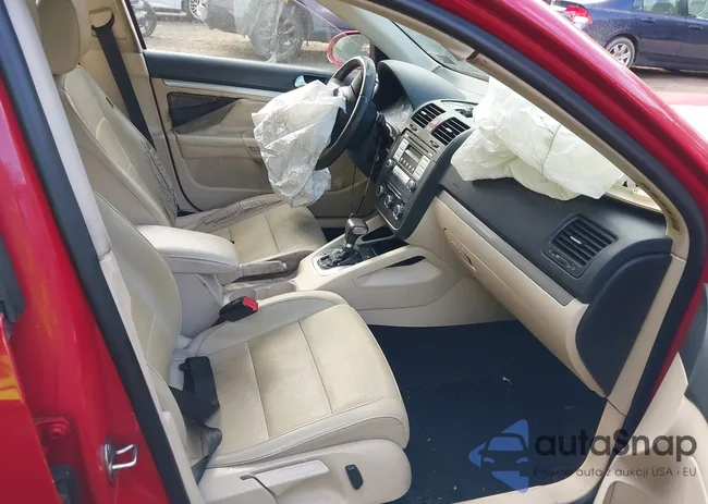 3VWAX7AJ0AM123776: 44088651