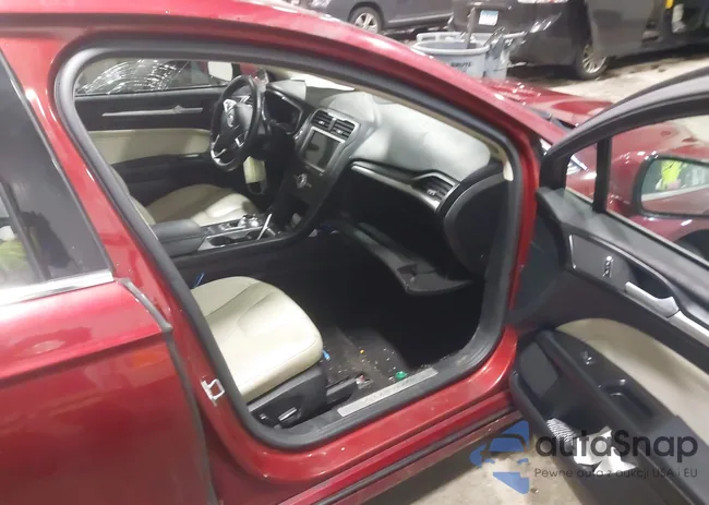 3FA6P0RU6HR244071: 44088768