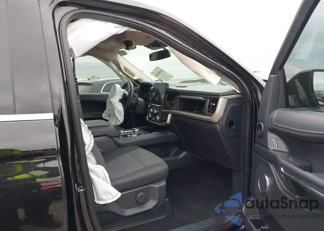 1FMJK1JT4NEA35112: 44088781