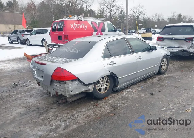 1HGCM56796A150227: 44088822